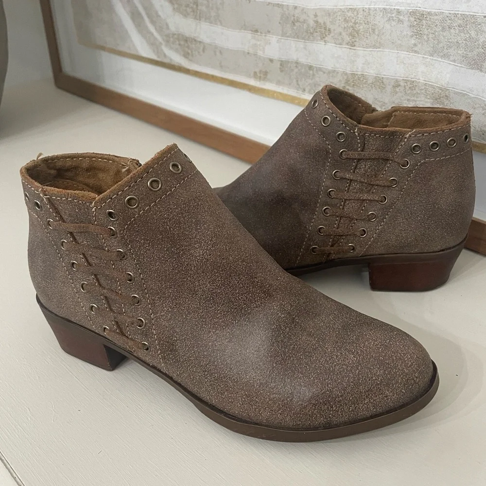 Minnetonka "Brenna" Bootie/Boots Brown Leather Womens 7 - Picture 9 of 13